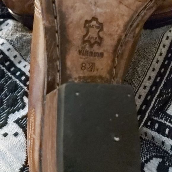 Guess Shoes - Picture 5 of 5